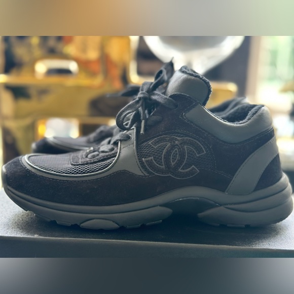 USED WOMEN CHANEL TRAINERS SUEDE - BLACK - Picture 4 of 9